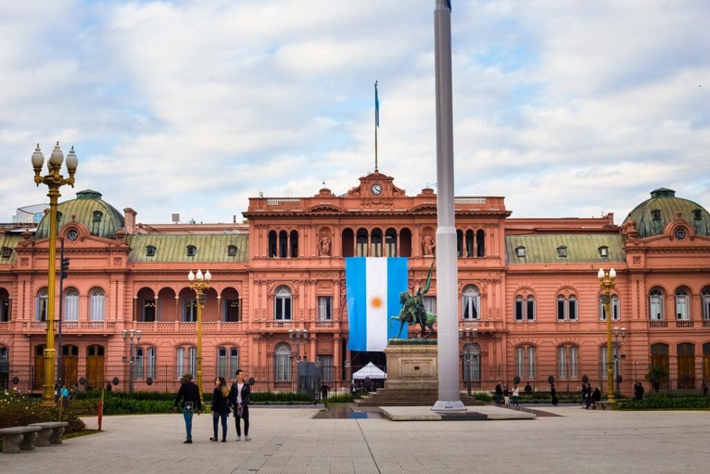 casa rosada pink house