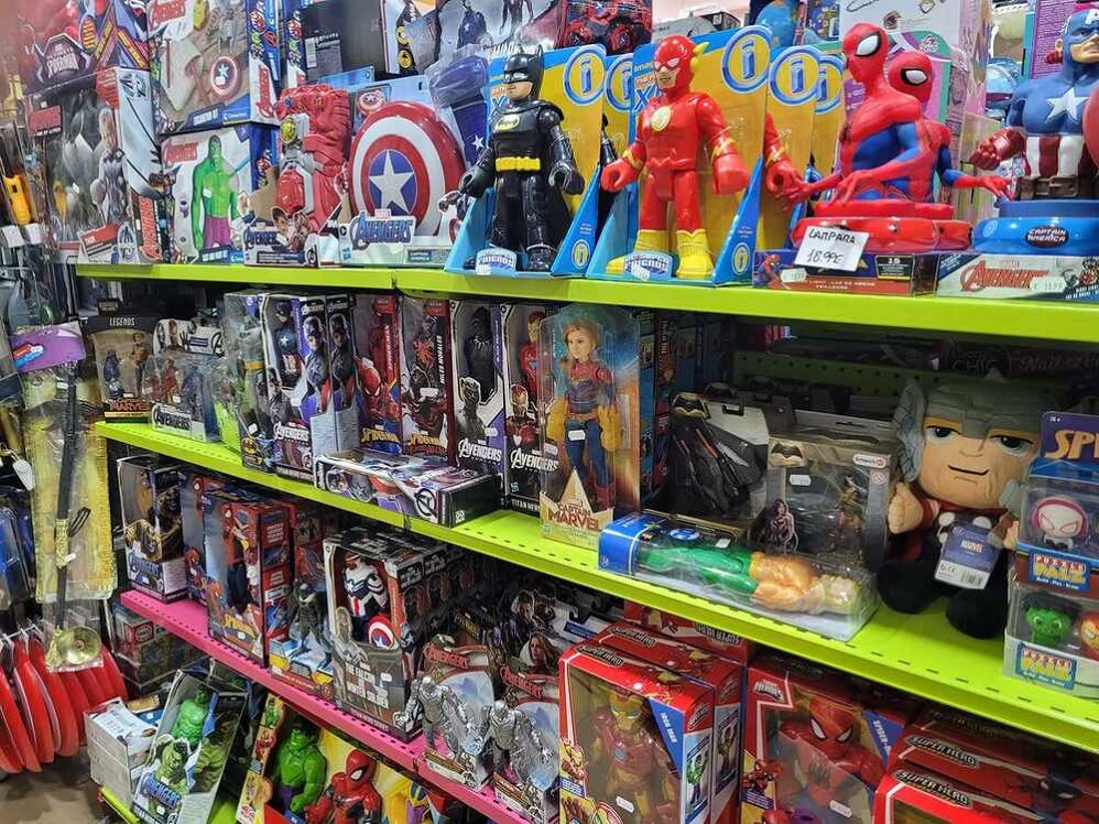 Some of the most popular toys at Juguetes Mabel, the ones related to Marvel.