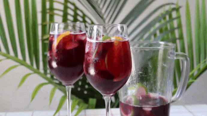Tinto de Verano: Spain's Refreshing Wine Cocktail for Summer Enjoyment Discover the allure of Tinto de Verano, Spain's beloved wine cocktail that embodies the essence of a refreshing summer. This SEO-optimized blog explores the history, cultural significance, and best practices for making and enjoying Tinto de Verano. Uncover the perfect balance of red wine and soda, the ideal garnishes, and tips for serving this delightful beverage. Indulge in the flavors of Spain as you sip Tinto de Verano and embrace the spirit of summer in every refreshing glass