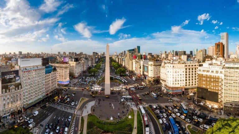 Obelisco och Avenida 9 de Julio i Buenos Aires