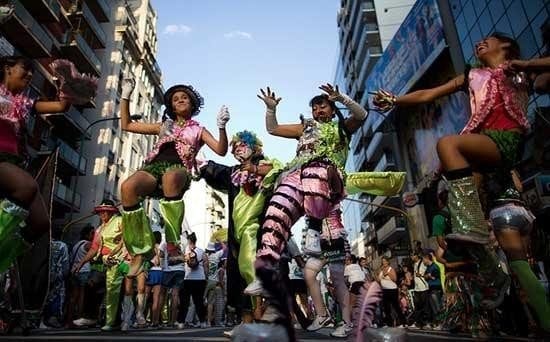 carnival-city-buenos-aires-argentina-carnaval-vamos-spanish-academy