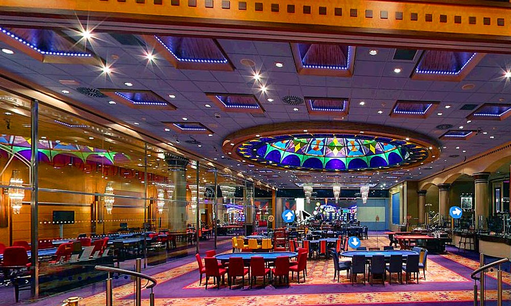 A picture of the inside of casino Torrequebrada in benalmadena malaga 