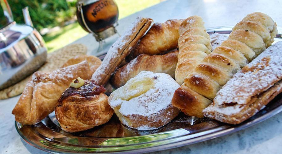 All of Argentina's typical facturas, pastries and croissants