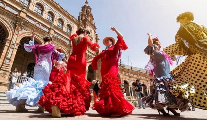 Fandango: Ultimate Guide About Spain's Dance of Passion & History
