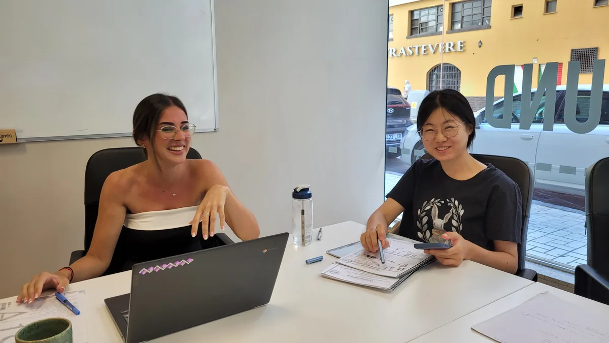 Clase individual de inglés en la sede de La Malagueta