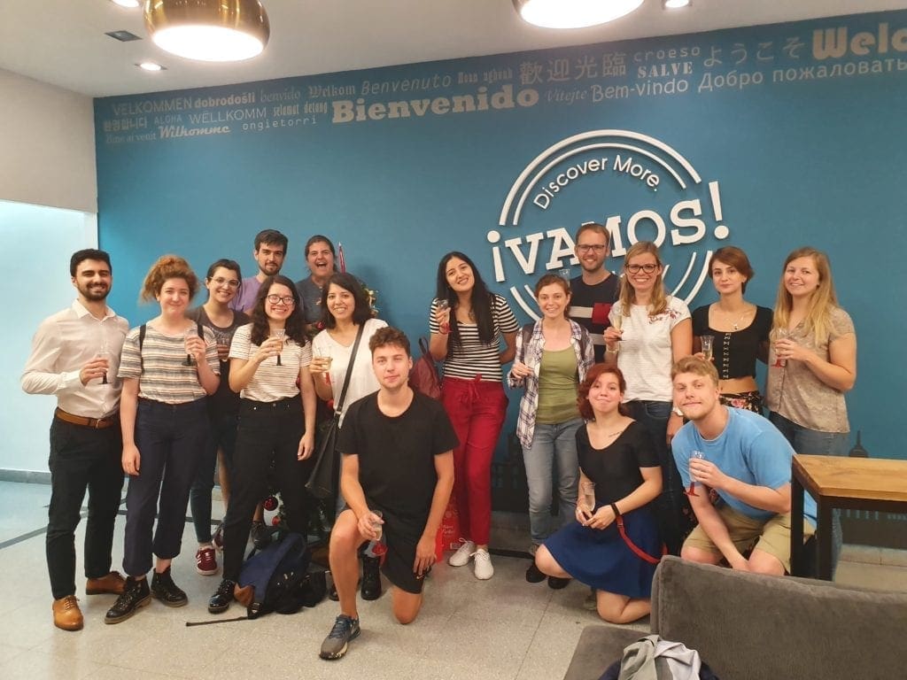 Fachada da escola Vamos Academy em Buenos Aires